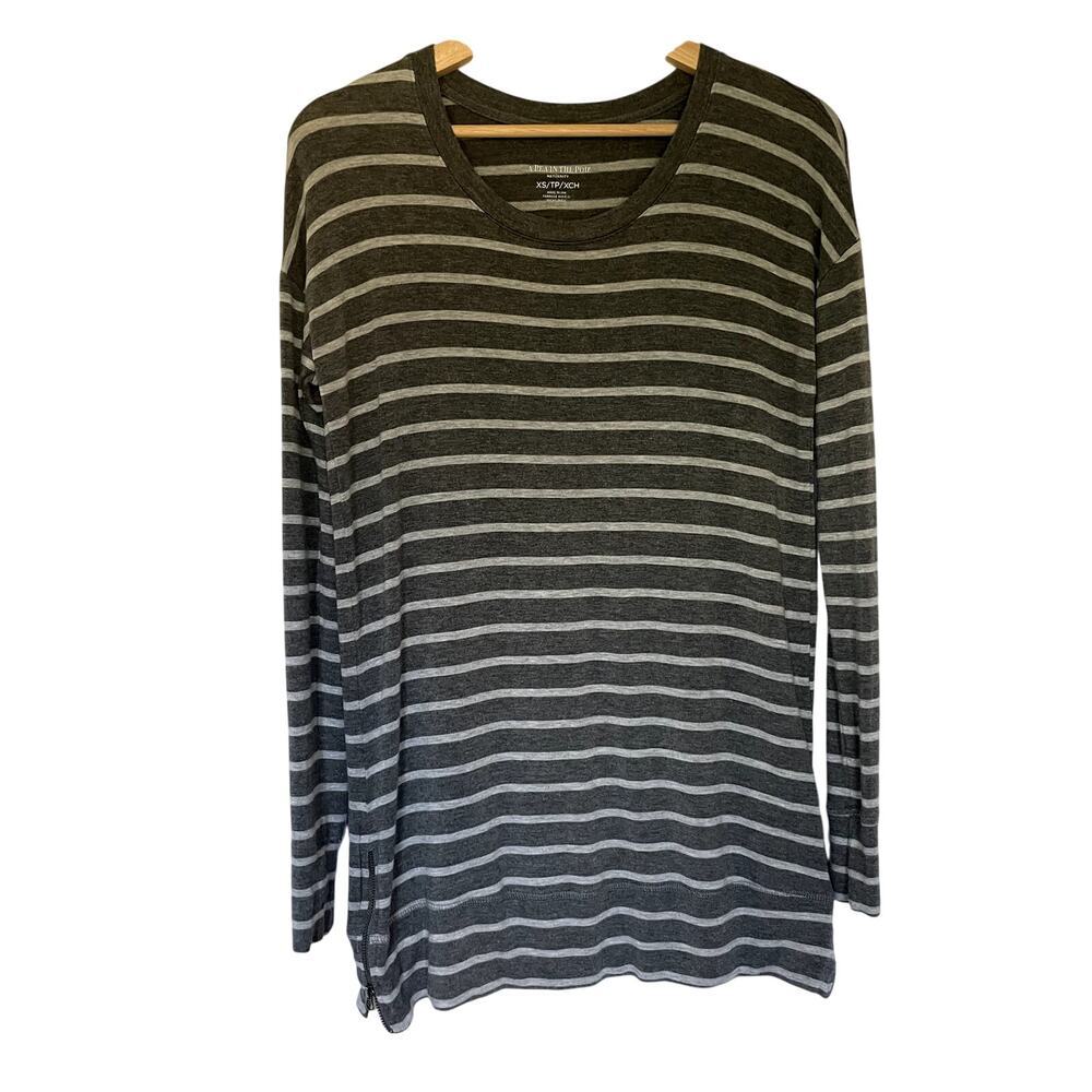 A pea in the pod maternity sweater gray striped knit top women's size small
